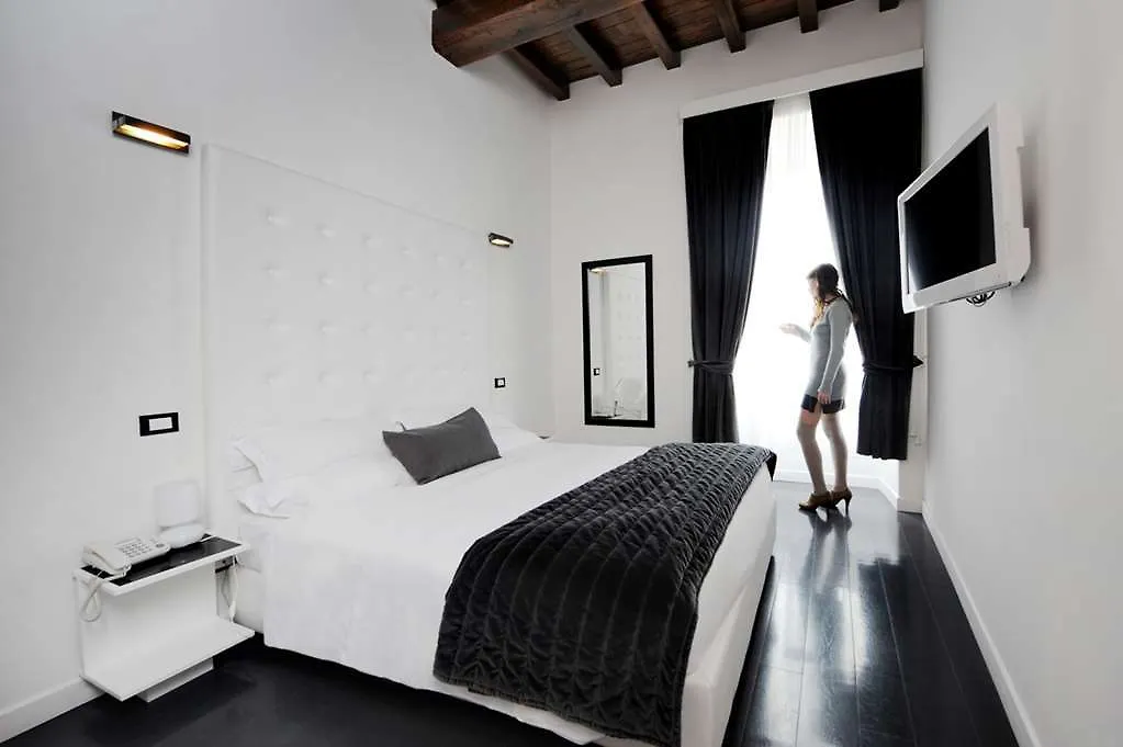 Pantheon Royal Suite Rome 4*,